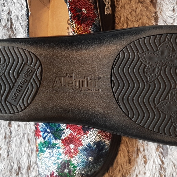 7.5 Alegria clogs - Picture 3 of 4